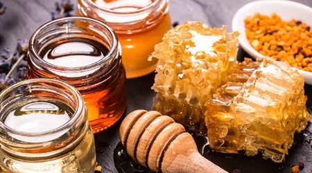 راهنمای جامع تشخیص عسل طبیعی از عسل تقلبی